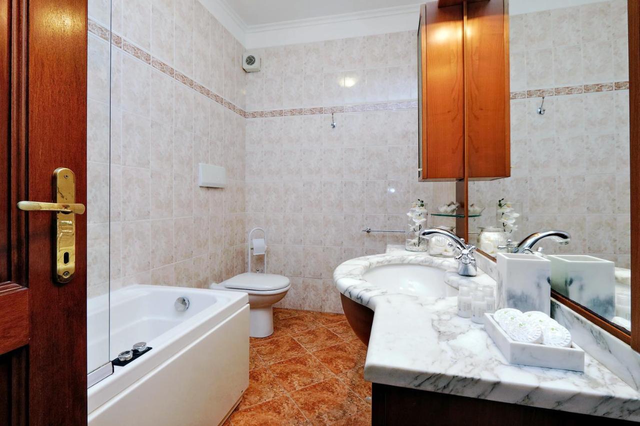 Colosseo Sunset Apartment Rzym Zewnętrze zdjęcie